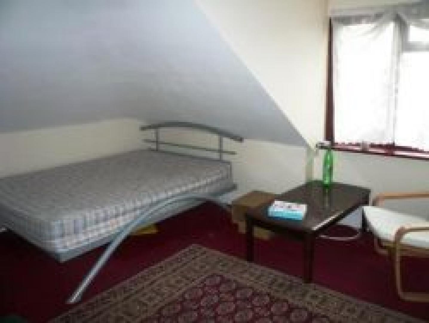 			Studio Apartment, 1 bath, 1 reception Flat			 Ebbsfleet Road, KILBURN/CRICKLEWOOD